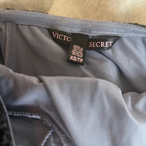 Victoria’s Secret lace bodice sleeveless dress - Picture 3 of 4